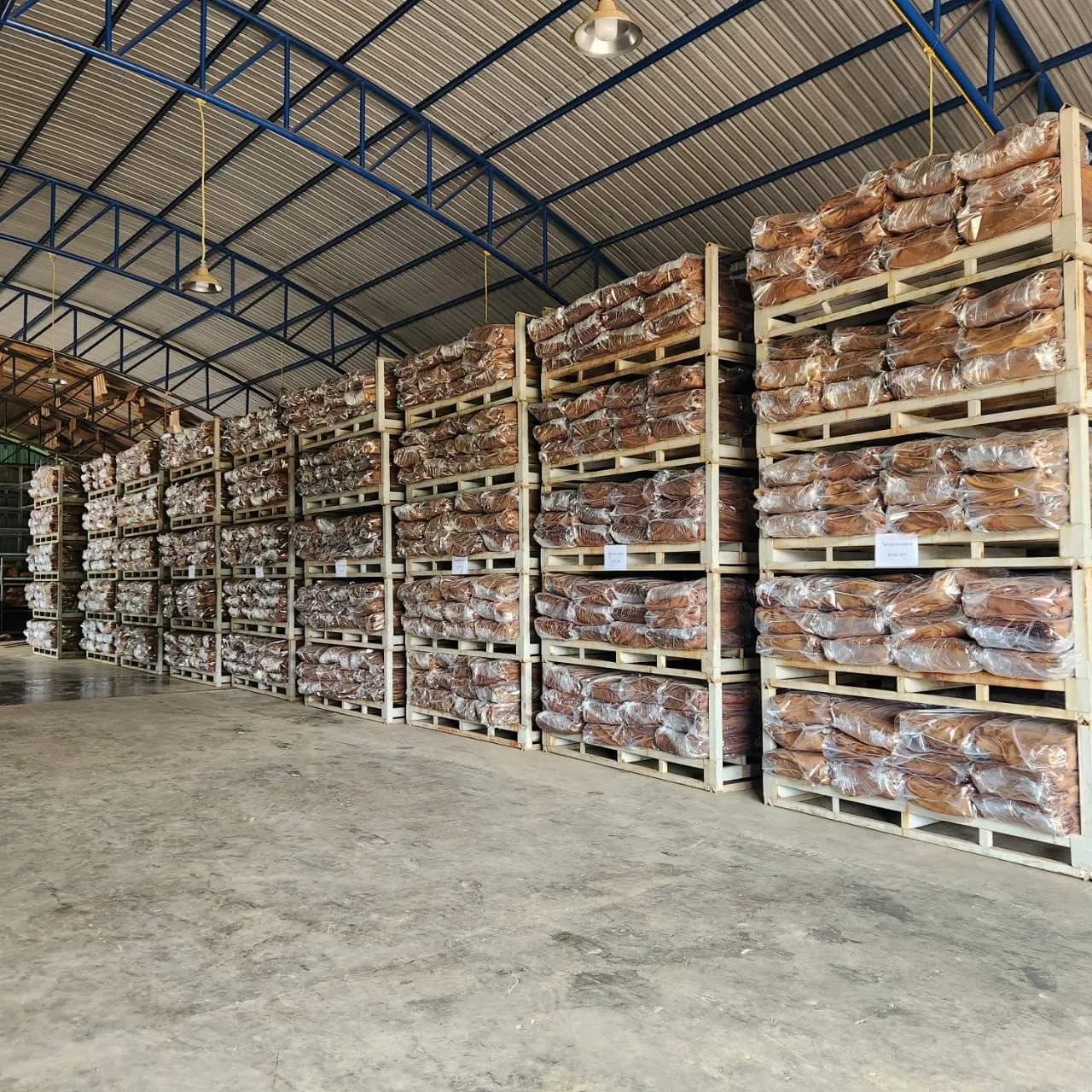 ยางแผ่นรมควันอัดก้อน